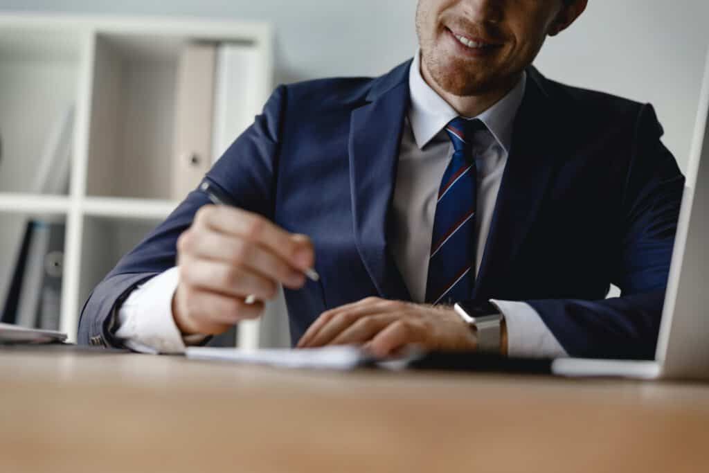 Arbeitsvertrag prüfen
